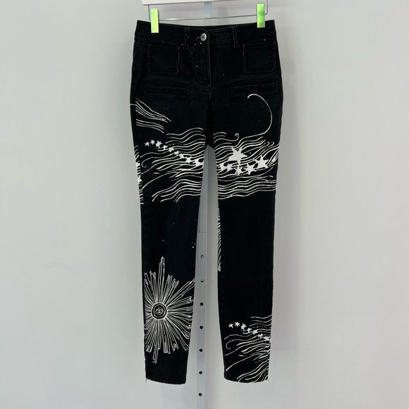 CHANEL 22C RUNWAY BLACK WHITE CC STAR PRINT JEANS SIZE FR 38 / US 6 - Picture 4 of 17